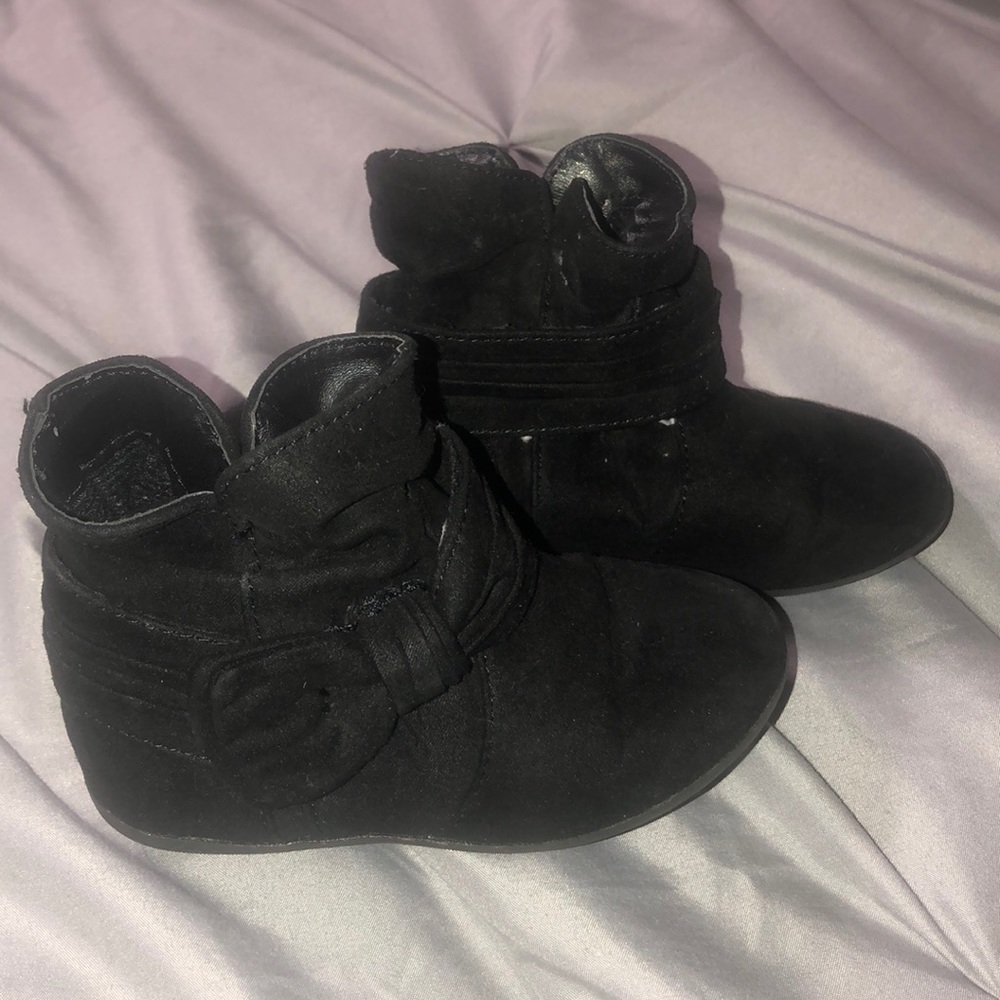 Boots - Picture 2 of 5